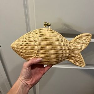 Serpui Fish Clutch